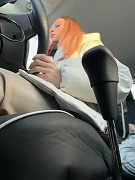 Snapshot of LavenderHot chatting on 02-25-26, 02:23 LavenderHot online show from 02-25-26, 02:23