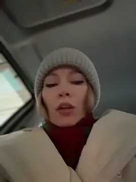 Snapshot of LavenderHot chatting on 02-23-26, 02:02 LavenderHot online show from 02-23-26, 02:02