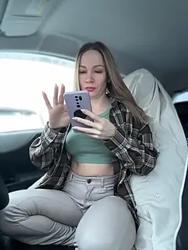 LavenderHot online show from 12-23-25, 03:06