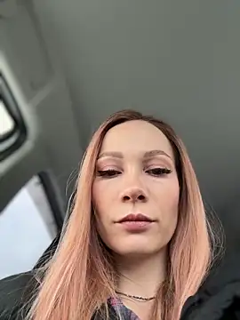 Snapshot of LavenderHot chatting on 02-11-26, 02:33 LavenderHot online show from 02-11-26, 02:33