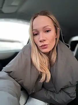 LavenderHot online show from 12-18-25, 02:49