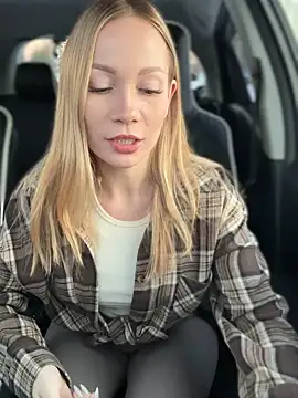 LavenderHot online show from 11-17-25, 02:15