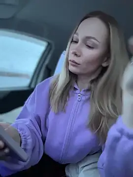 LavenderHot online show from 12-22-25, 02:55