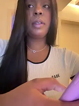 latinababyy online show from 12-20-25, 09:17