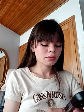 Snapshot of Violeta_12- chatting on 10-12-25, 08:21 Violeta 12- online show from 10-12-25, 08:21