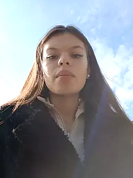 Snapshot of Violeta_12- chatting on 02-10-25, 01:55 Violeta 12- online show from 02-10-25, 01:55