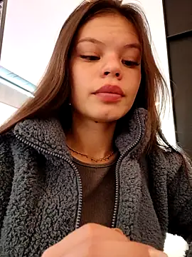 Snapshot of Violeta_12- chatting on 02-20-25, 05:52 Violeta 12- online show from 02-20-25, 05:52