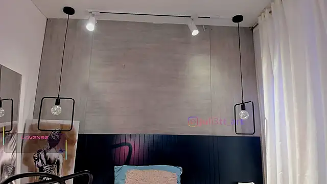 Snapshot of _julietta chatting on 02-21-26, 12:40 julietta online show from 02-21-26, 12:40