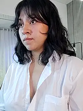  julietta online show from 11-18-25, 01:03