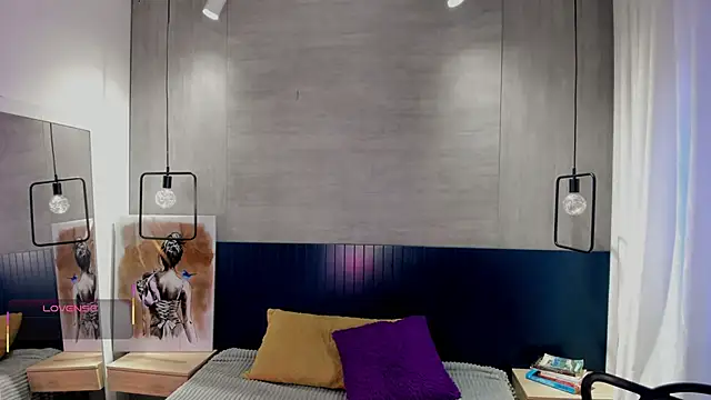 Snapshot of _julietta chatting on 04-10-26, 12:56 julietta online show from 04-10-26, 12:56