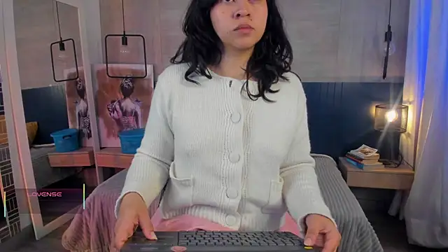 Snapshot of _julietta chatting on 07-04-26, 12:53 julietta online show from 07-04-26, 12:53