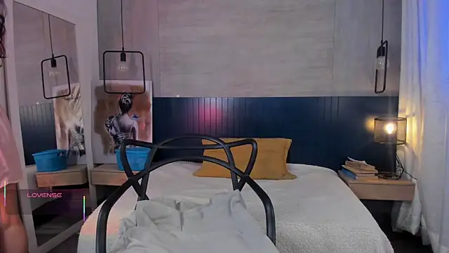 Snapshot of _julietta chatting on 07-24-26, 01:18 julietta online show from 07-24-26, 01:18