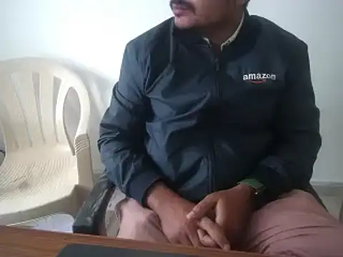 naughtymike0007 online show from 11-18-25, 09:34