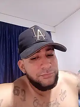 Snapshot of sexjim01 chatting on 06-17-26, 04:45 sexjim01 online show from 06-17-26, 04:45