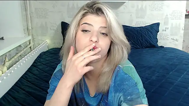 Snapshot of AleksandraFlores chatting on 04-02-26, 02:30 AleksandraFlores online show from 04-02-26, 02:30