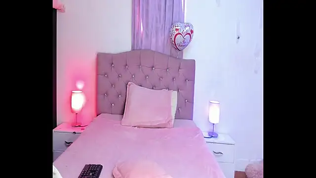 Latinabombsheell online show from 10-23-25, 07:12