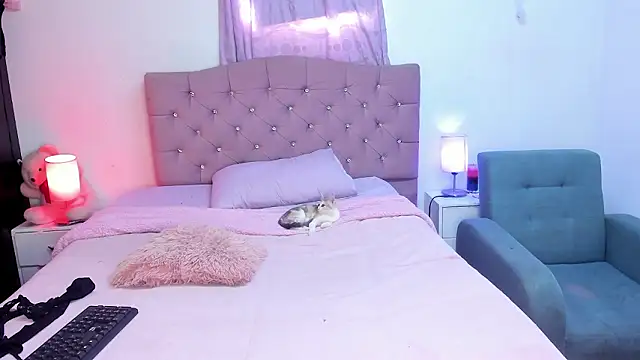 Snapshot of Latinabombsheell chatting on 02-09-26, 07:23 Latinabombsheell online show from 02-09-26, 07:23