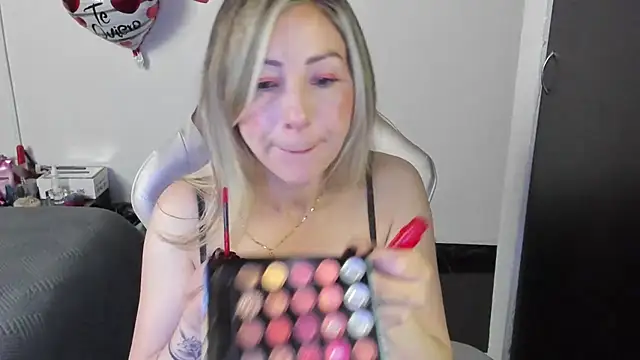 Snapshot of Andreina_Suann chatting on 09-27-25, 12:11 Andreina Suann online show from 09-27-25, 12:11