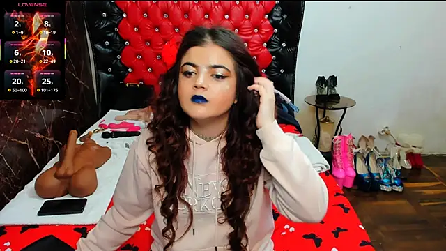 Snapshot of Anasunshine12 chatting on 05-21-26, 01:41 Anasunshine12 online show from 05-21-26, 01:41
