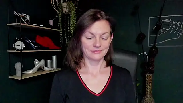 VivianWILD online show from 03-17-25, 09:33