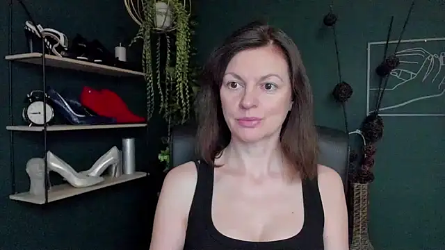 VivianWILD online show from 03-18-25, 07:01