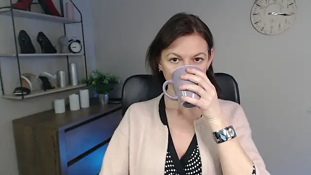 VivianWILD online show from 03-06-25, 09:58