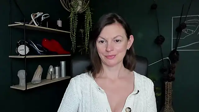 VivianWILD online show from 03-21-25, 10:06