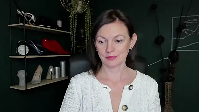 VivianWILD online show from 03-21-25, 06:49