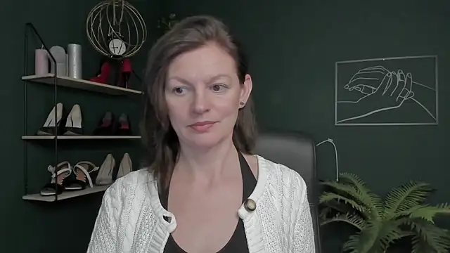 VivianWILD online show from 11-11-25, 12:22