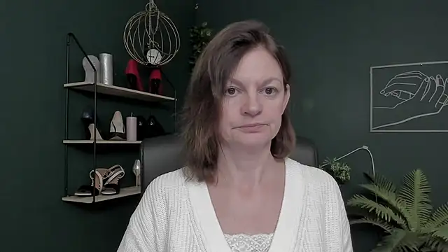 VivianWILD online show from 11-27-25, 07:09