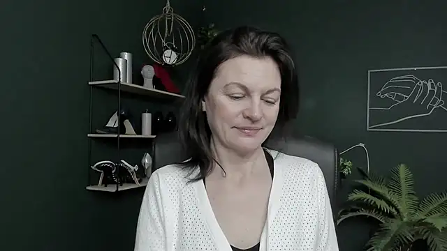 VivianWILD online show from 03-09-26, 07:56