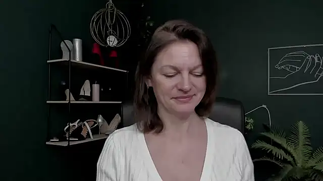 VivianWILD online show from 12-04-25, 06:45