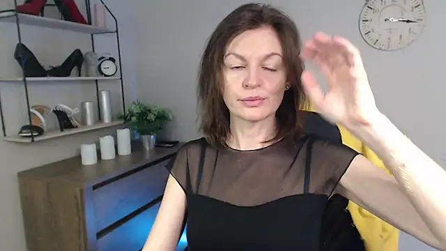 VivianWILD online show from 03-04-25, 06:47