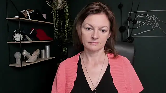 VivianWILD online show from 09-10-25, 08:24