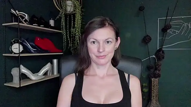 VivianWILD online show from 03-18-25, 01:23