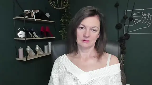 VivianWILD online show from 09-27-25, 06:19