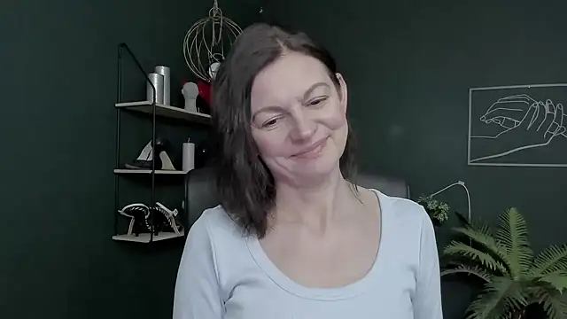 VivianWILD online show from 03-11-26, 06:51