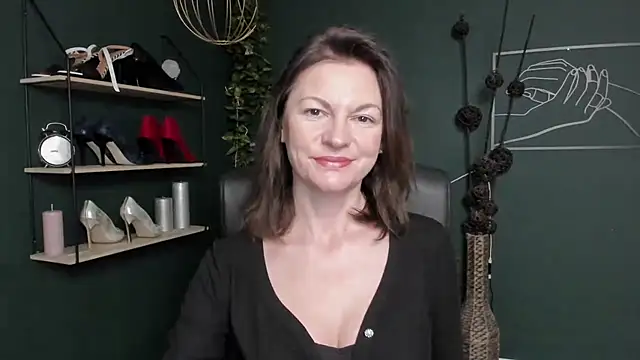 VivianWILD online show from 10-09-25, 07:09