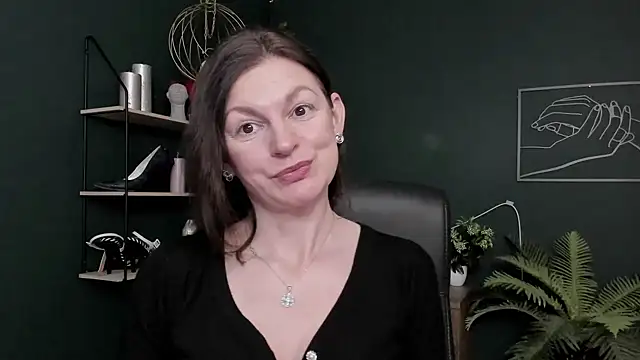 VivianWILD online show from 02-18-26, 09:50