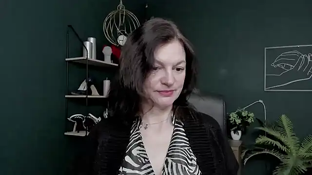 VivianWILD online show from 03-30-26, 05:53