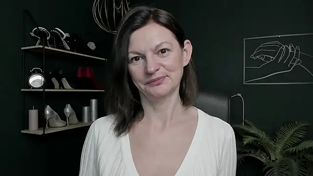 VivianWILD online show from 11-05-25, 07:00