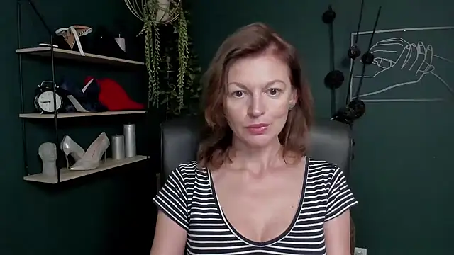 VivianWILD online show from 09-11-25, 07:19