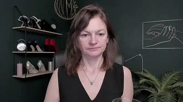 VivianWILD online show from 11-04-25, 06:50