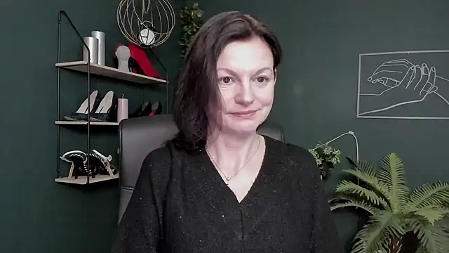 VivianWILD online show from 03-04-26, 06:54