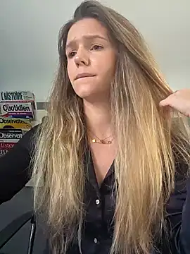 lucie mehott online show from 10-24-25, 12:59