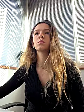 lucie mehott online show from 03-04-26, 08:33