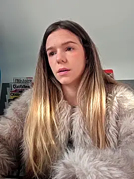 lucie mehott online show from 11-25-25, 08:25