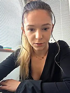 lucie mehott online show from 03-10-26, 09:57