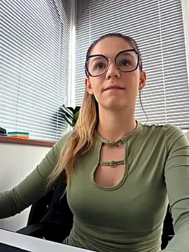 lucie mehott online show from 03-06-26, 09:37