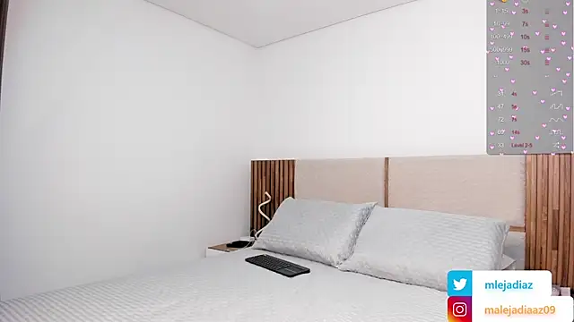 MalejaDiaz  online show from 10-07-25, 05:03